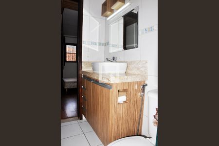 Casa de condomínio à venda com 121m², 2 quartos e 2 vagas Casa de condomínio à venda com 121m², 2 quartos e 2 vagasDetalhe - Suíte