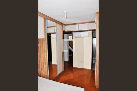 Casa de condomínio à venda com 121m², 2 quartos e 2 vagas Casa de condomínio à venda com 121m², 2 quartos e 2 vagasDetalhe - Quarto 01 e Suíte