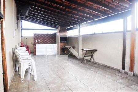 Casa de condomínio à venda com 121m², 2 quartos e 2 vagas Casa de condomínio à venda com 121m², 2 quartos e 2 vagasÁrea comum - Churrasqueira