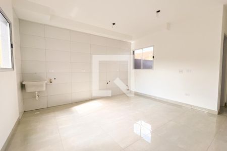 Sala/Cozinha de apartamento para alugar com 2 quartos, 45m² em Vila Mangalot, São Paulo