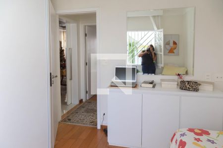 Sala de casa à venda com 3 quartos, 176m² em Parque Santo Antonio, Guarulhos