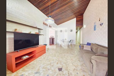 Sala de casa para alugar com 5 quartos, 250m² em Piatã, Salvador