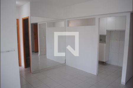 Sala de apartamento para alugar com 2 quartos, 82m² em Itapuã, Salvador