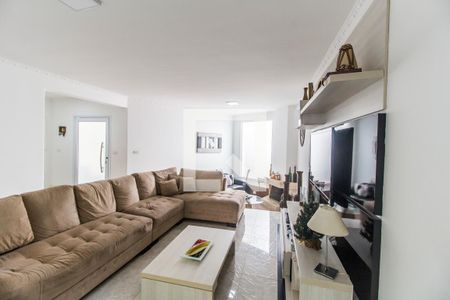 Sala de TV de casa de condomínio para alugar com 4 quartos, 258m² em Alphaville, Santana de Parnaíba