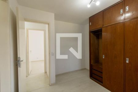 Quarto 1 Suíte de casa de condomínio para alugar com 2 quartos, 65m² em Capão Raso, Curitiba