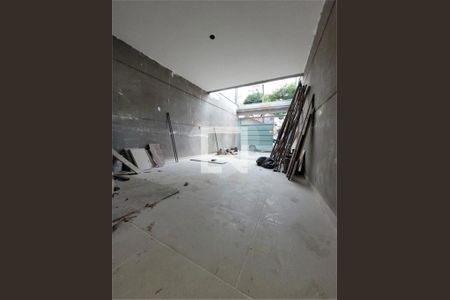 Casa à venda com 3 quartos, 130m² em Vila Mazzei, São Paulo