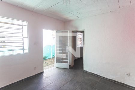 Sala de kitnet/studio para alugar com 1 quarto, 35m² em Santa Efigênia, Belo Horizonte