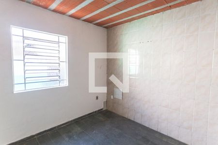 Quarto  de kitnet/studio para alugar com 1 quarto, 35m² em Santa Efigênia, Belo Horizonte