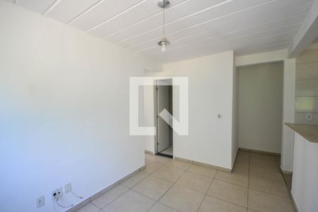 Sala de apartamento para alugar com 2 quartos, 51m² em Vila Dagmar, Belford Roxo