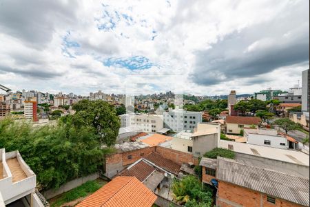 Sala de apartamento à venda com 3 quartos, 80m² em Nova Suíça, Belo Horizonte