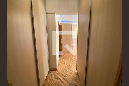 Foto 03 de apartamento à venda com 3 quartos, 147m² em Vila Bertioga, São Paulo