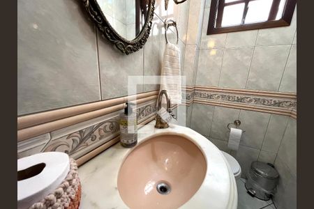 Lavabo de casa à venda com 4 quartos, 220m² em Parque Imperial, São Paulo