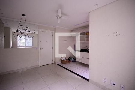 Sala  de apartamento para alugar com 2 quartos, 42m² em Jardim Sao Saverio, São Paulo