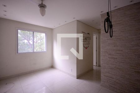 Sala  de apartamento para alugar com 2 quartos, 42m² em Jardim Sao Saverio, São Paulo