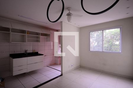 Sala  de apartamento para alugar com 2 quartos, 42m² em Jardim Sao Saverio, São Paulo