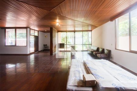 Sala de casa à venda com 4 quartos, 400m² em Chácara Monte Alegre, São Paulo