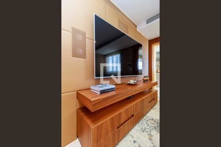 Apartamento à venda com 370m², 3 quartos e 5 vagas Apartamento à venda com 370m², 3 quartos e 5 vagasSala Privativa