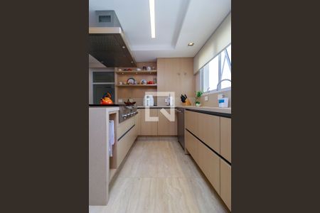 Apartamento à venda com 370m², 3 quartos e 5 vagas Apartamento à venda com 370m², 3 quartos e 5 vagasCozinha