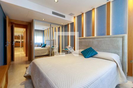 Apartamento à venda com 370m², 3 quartos e 5 vagas Apartamento à venda com 370m², 3 quartos e 5 vagasSuíte 2