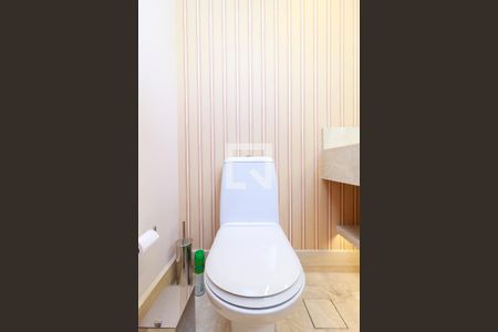 Apartamento à venda com 370m², 3 quartos e 5 vagas Apartamento à venda com 370m², 3 quartos e 5 vagasEscritório - Lavabo