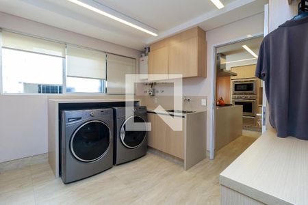 Apartamento à venda com 370m², 3 quartos e 5 vagas Apartamento à venda com 370m², 3 quartos e 5 vagasÁrea de Serviço