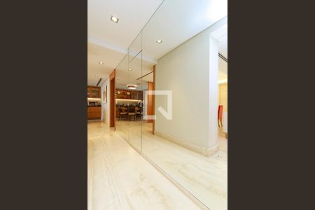 Apartamento à venda com 370m², 3 quartos e 5 vagas Apartamento à venda com 370m², 3 quartos e 5 vagasHall Privativo