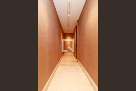 Apartamento à venda com 370m², 3 quartos e 5 vagas Apartamento à venda com 370m², 3 quartos e 5 vagasCorredor