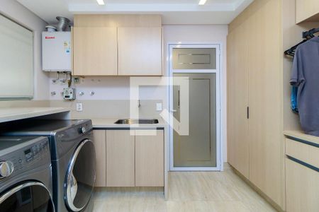Apartamento à venda com 370m², 3 quartos e 5 vagas Apartamento à venda com 370m², 3 quartos e 5 vagasÁrea de Serviço