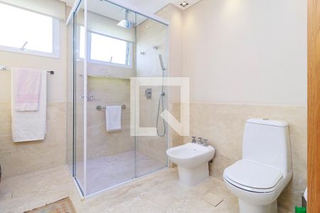 Apartamento à venda com 370m², 3 quartos e 5 vagas Apartamento à venda com 370m², 3 quartos e 5 vagasSuíte Principal - Banheiro 2