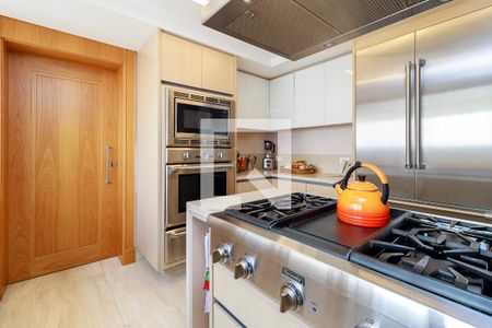 Apartamento à venda com 370m², 3 quartos e 5 vagas Apartamento à venda com 370m², 3 quartos e 5 vagasCozinha