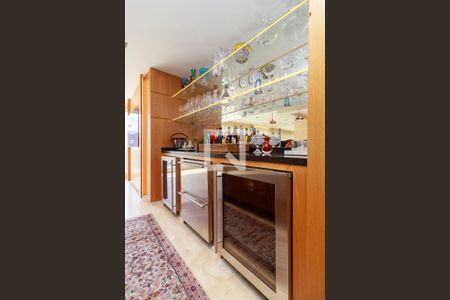 Apartamento à venda com 370m², 3 quartos e 5 vagas Apartamento à venda com 370m², 3 quartos e 5 vagasSala