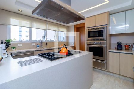 Apartamento à venda com 370m², 3 quartos e 5 vagas Apartamento à venda com 370m², 3 quartos e 5 vagasCozinha