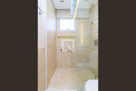 Apartamento à venda com 370m², 3 quartos e 5 vagas Apartamento à venda com 370m², 3 quartos e 5 vagasSuíte Principal - Banheiro 1