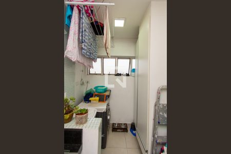 Apartamento à venda com 64m², 2 quartos e 1 vaga Apartamento à venda com 64m², 2 quartos e 1 vagaÁrea de Serviço
