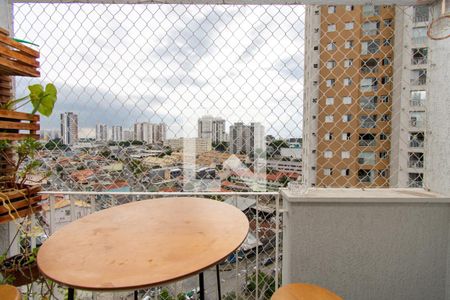 Apartamento à venda com 64m², 2 quartos e 1 vaga Apartamento à venda com 64m², 2 quartos e 1 vagaVaranda