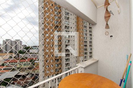 Apartamento à venda com 64m², 2 quartos e 1 vaga Apartamento à venda com 64m², 2 quartos e 1 vagaVaranda