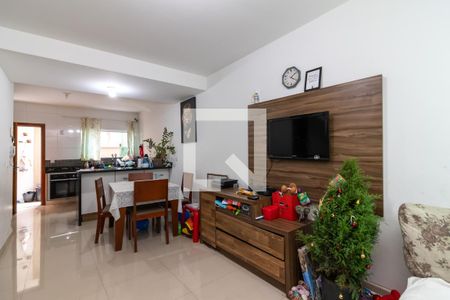 Sala de Estar de casa de condomínio para alugar com 2 quartos, 80m² em Jardim Primavera, São Paulo