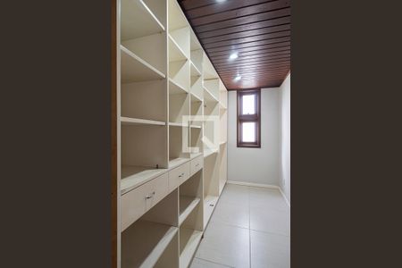 Closet de casa para alugar com 2 quartos, 160m² em Vila Assunção, Porto Alegre