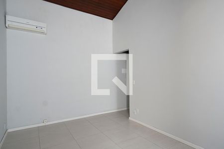 Sala de casa para alugar com 2 quartos, 160m² em Vila Assunção, Porto Alegre