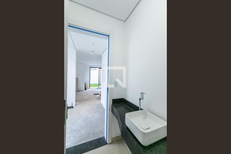 Lavabo de casa de condomínio à venda com 4 quartos, 350m² em Jardim Prudência, São Paulo