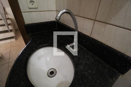 Banheiro Social de casa para alugar com 6 quartos, 100m² em Alto Umuarama, Uberlândia