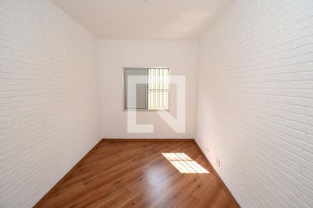 Quarto 1 de apartamento para alugar com 2 quartos, 52m² em Jardim Satelite, São Paulo