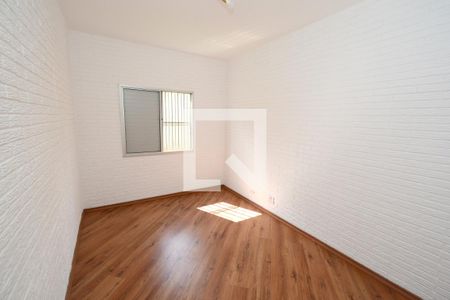 Quarto 1 de apartamento para alugar com 2 quartos, 52m² em Jardim Satelite, São Paulo