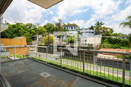 Casa à venda com 6 quartos, 1541m² em Vila Tramontano, São Paulo