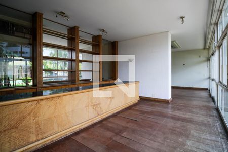 Casa à venda com 6 quartos, 1541m² em Vila Tramontano, São Paulo