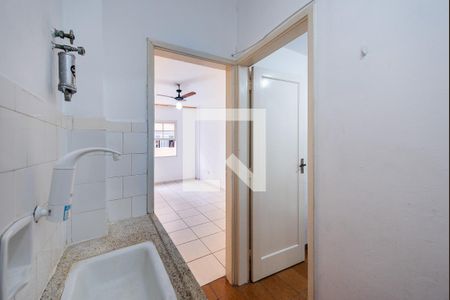 Cozinha de kitnet/studio para alugar com 1 quarto, 28m² em Ponta da Praia, Santos