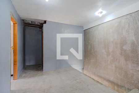 Escadas de casa à venda com 4 quartos, 112m² em Vila Nova, Porto Alegre