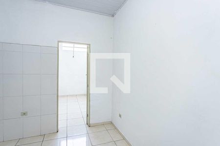 Cozinha de casa para alugar com 1 quarto, 28m² em Vila Prado, São Paulo