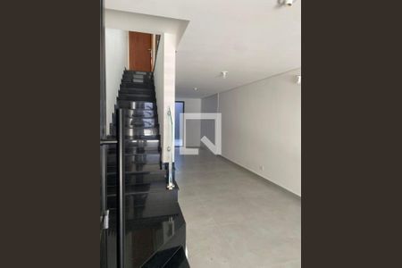 Foto 02 de casa à venda com 2 quartos, 108m² em Vila Nhocuné, São Paulo