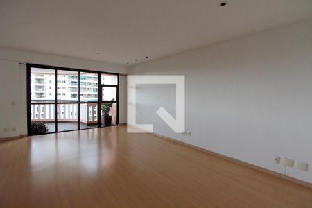 Sala de apartamento para alugar com 3 quartos, 129m² em Barra da Tijuca, Rio de Janeiro